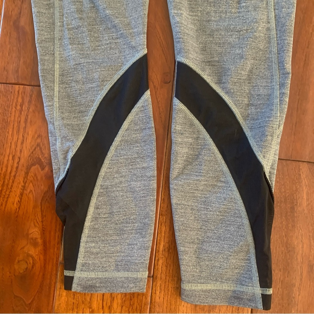 Lululemon Women's Inspire Tight II Gray/Black Size 8 Leggings Mesh Zip Pockets - Picture 3 of 10